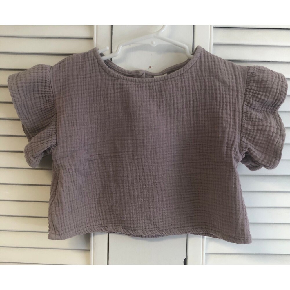 H&M size 4 gauze style flutter sleeve top